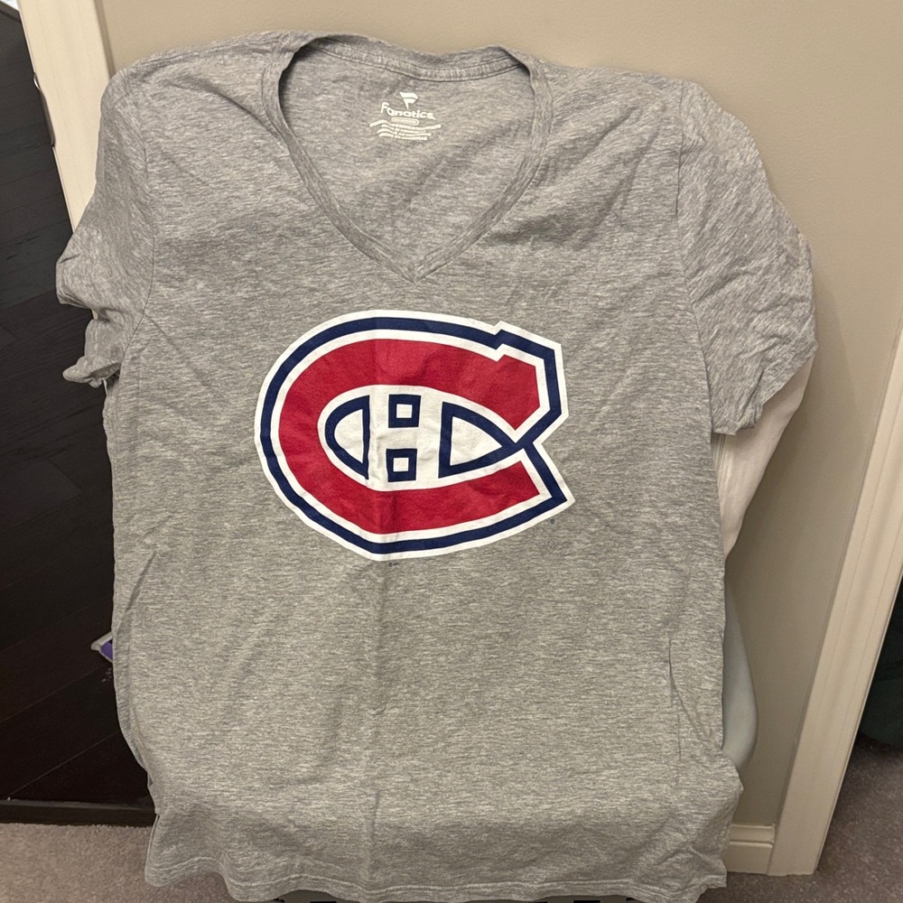 Fanatics Gray V-Neck Top with Red and Blue Logo